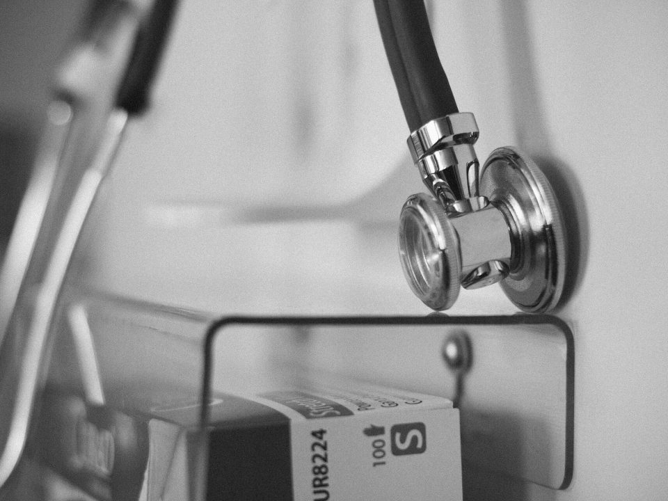 Aşırı Terleme İçin Hangi Doktora Gidilir